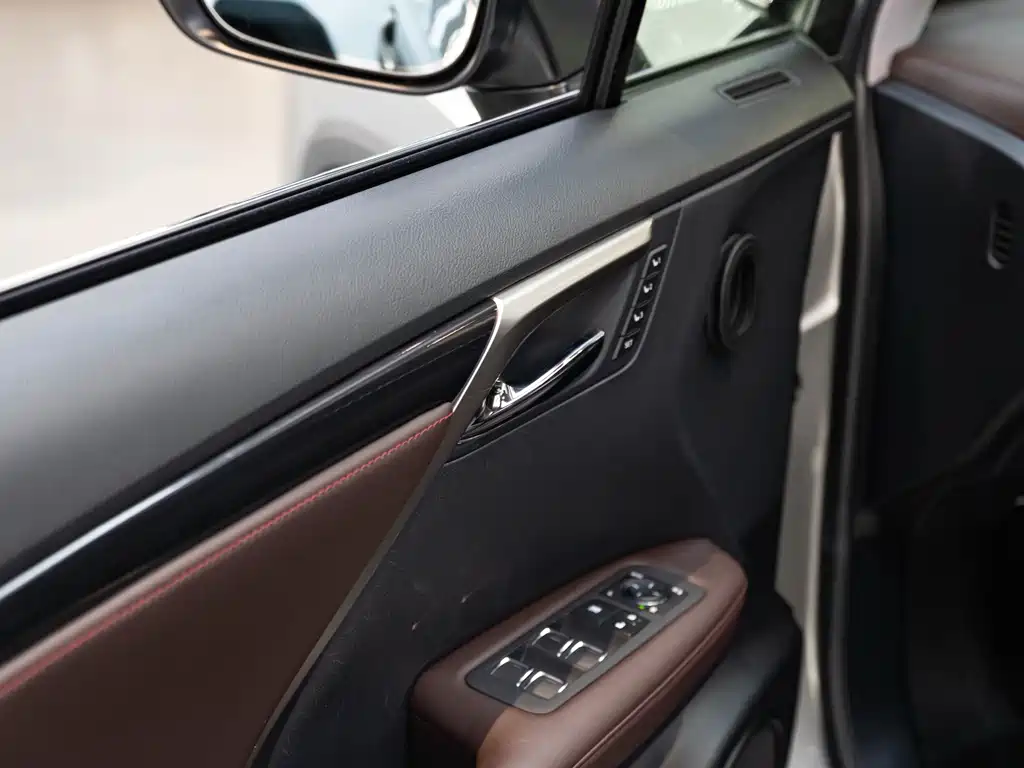 Lexus RX 2022 — фото 18