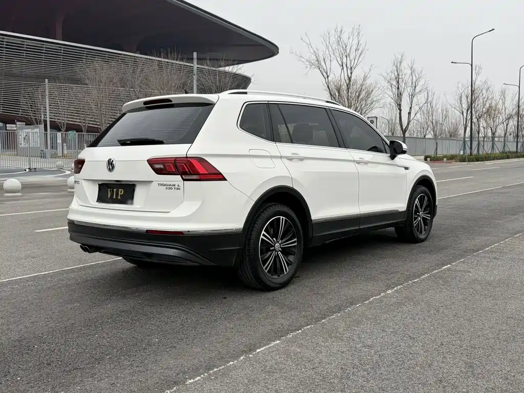 Volkswagen Tiguan L 2020 — фото 8