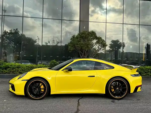 Porsche 911 2020