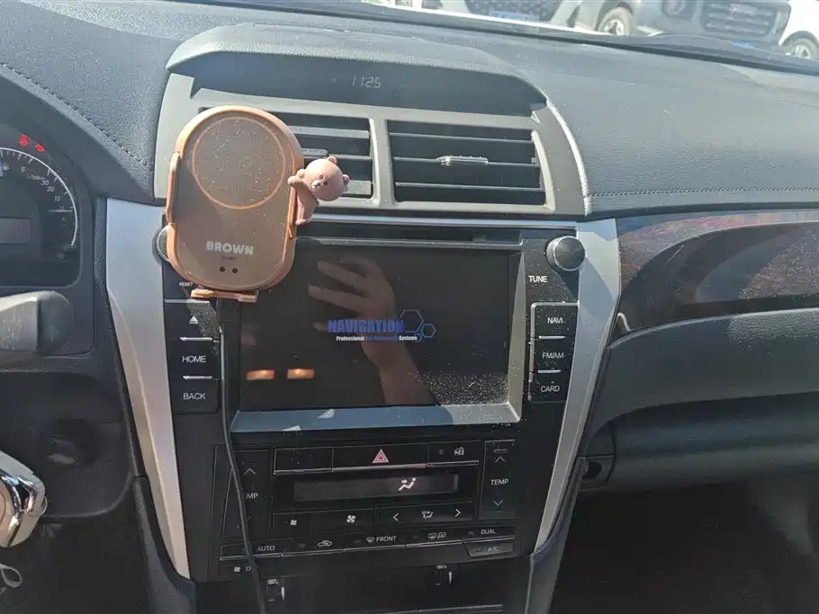 Toyota Camry 2015 — фото 13