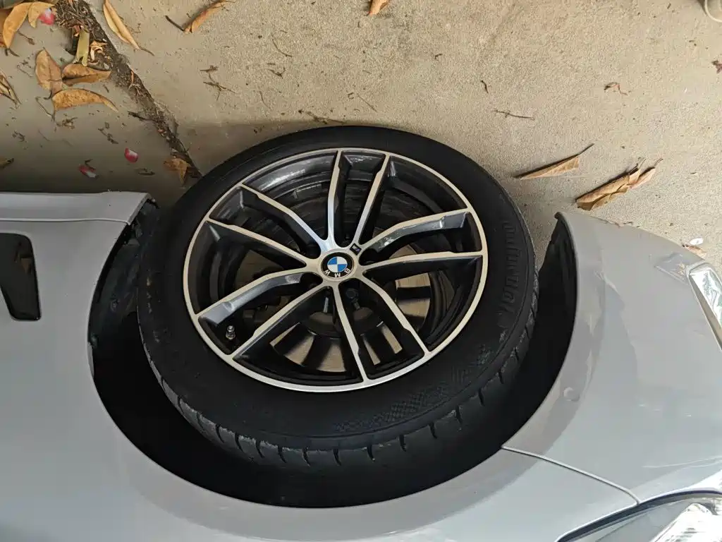 BMW 5 Series 2021 — фото 23