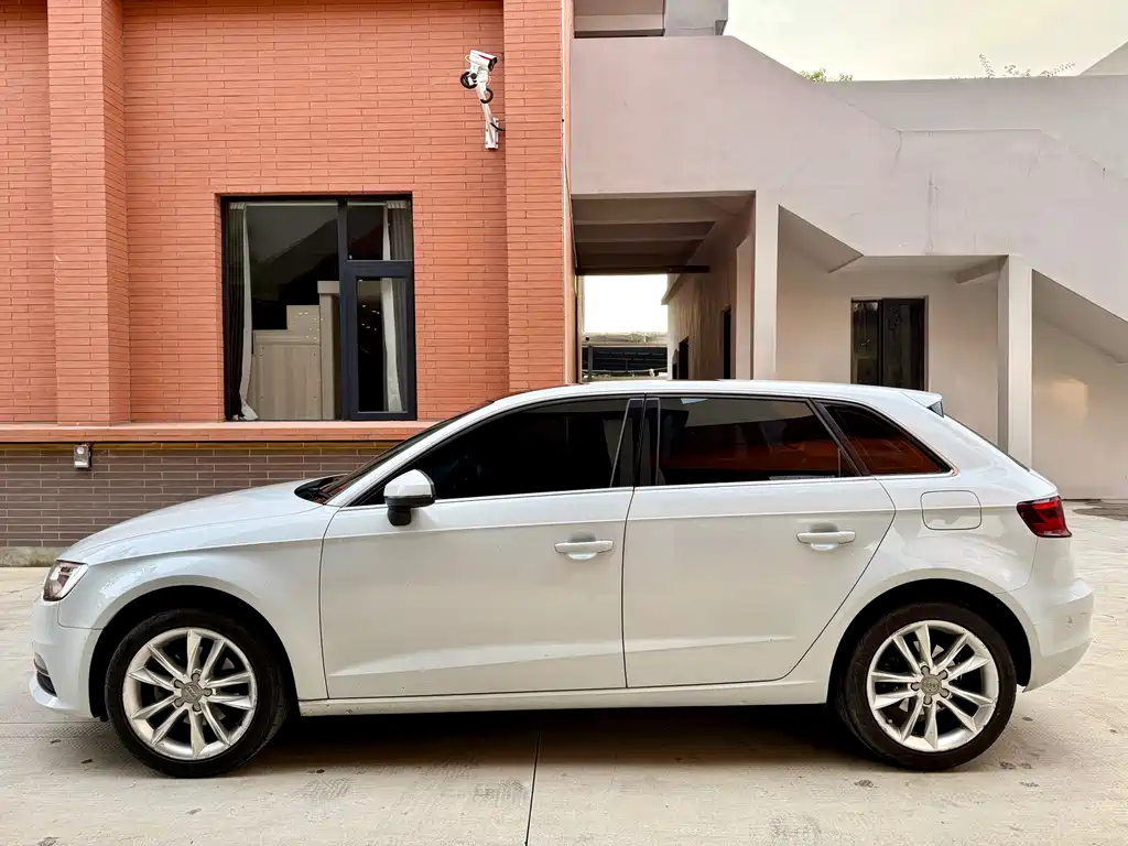 Audi A3 2015 — фото 4