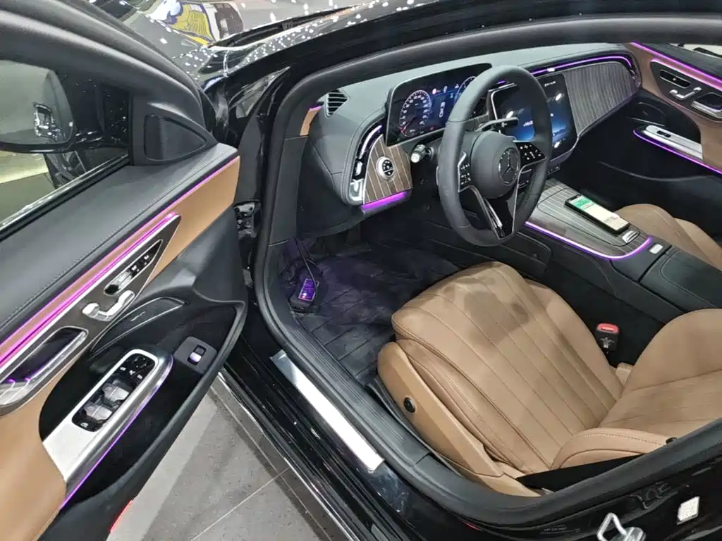 Mercedes-Benz E-Class 2025 — фото 16