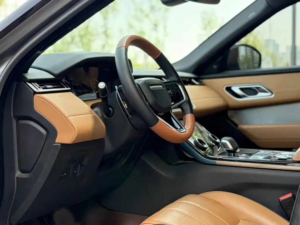 Land Rover Velar 2023 — фото 13