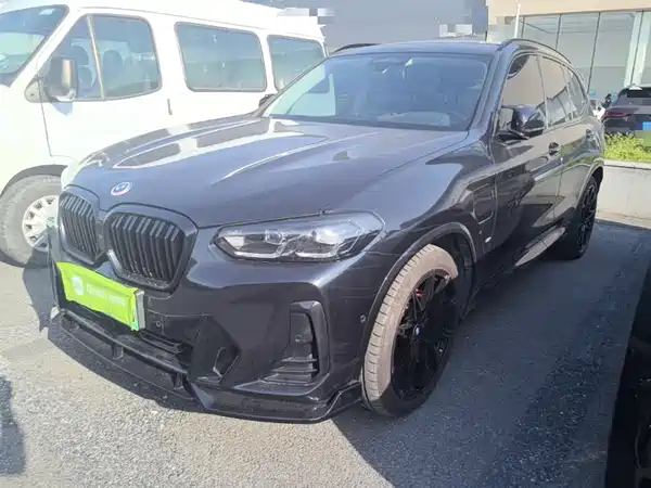 BMW iX3 2023