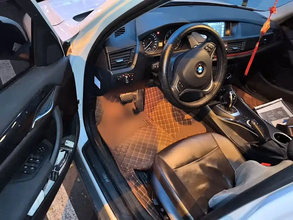 BMW X1 2015 — фото 14
