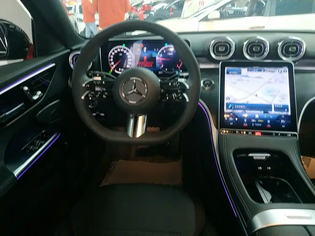 Mercedes-Benz C-Class 2024