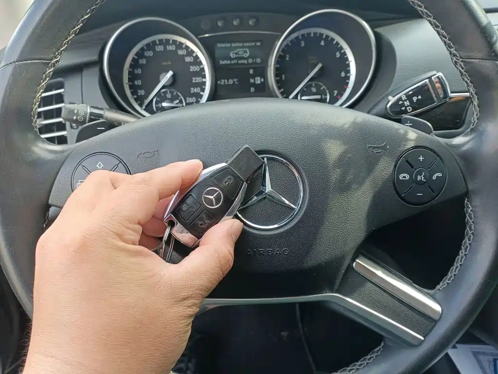 Mercedes-Benz R-Class 2018 — фото 17