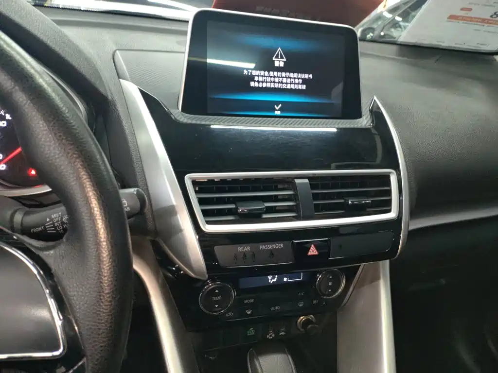 Mitsubishi Eclipse Cross 2019 — фото 13