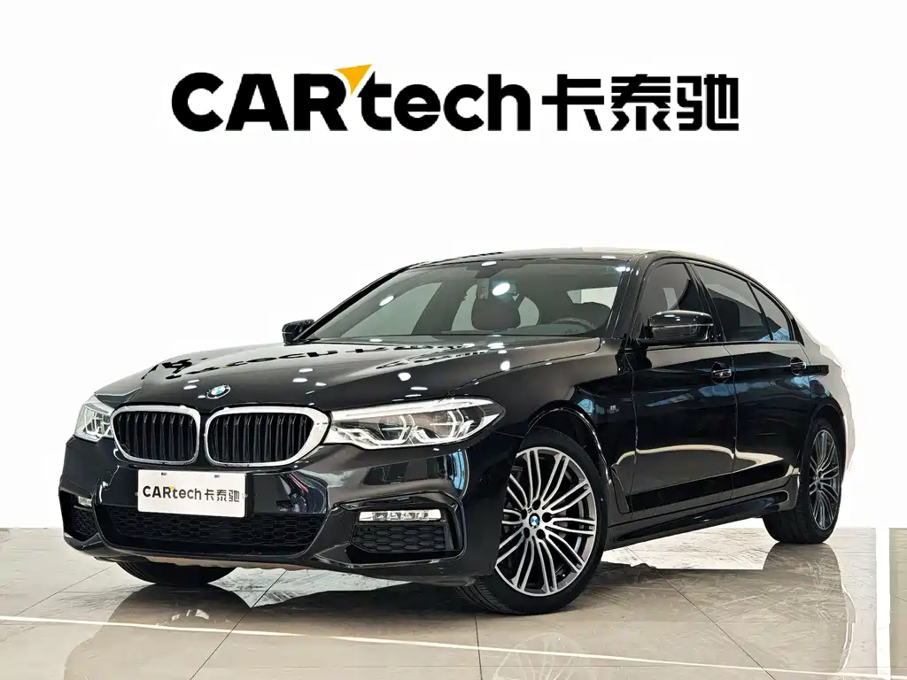 BMW 5 Series 2018 — фото 1