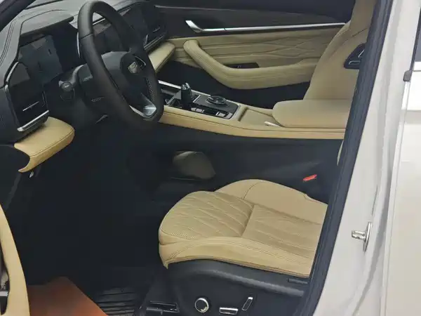 Geely Xingyue L 2024