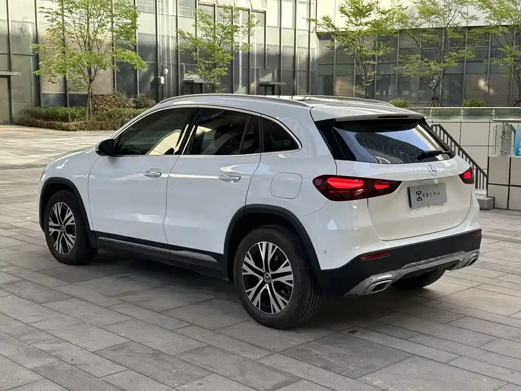 Mercedes-Benz GLA 2025 — фото 8