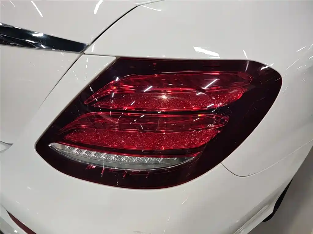 Mercedes-Benz E-Class 2020 — фото 8