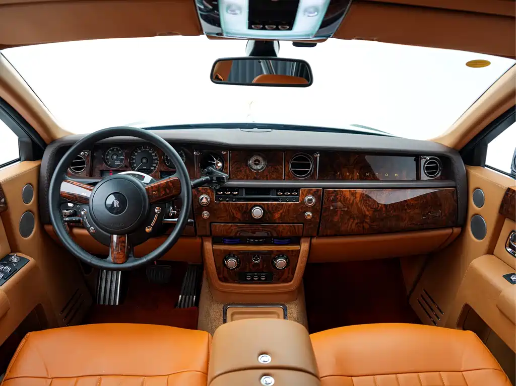Rolls-Royce Phantom 2010 — фото 13