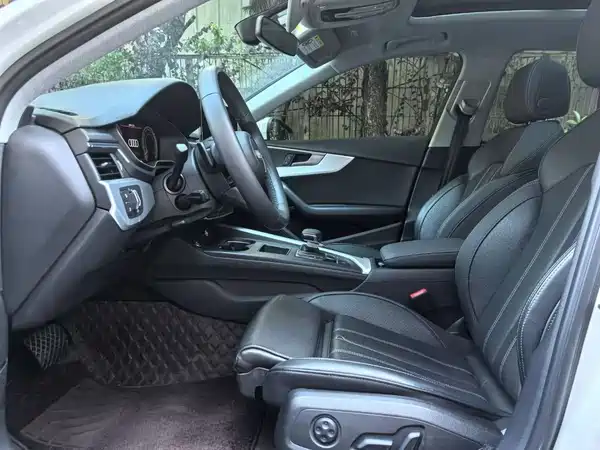 Audi A4L 2023