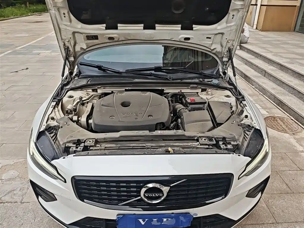 Volvo S60 2021 — фото 20