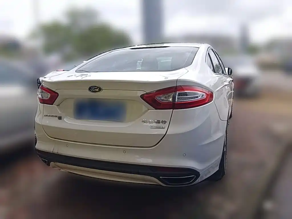 Ford Mondeo 2016 — фото 12