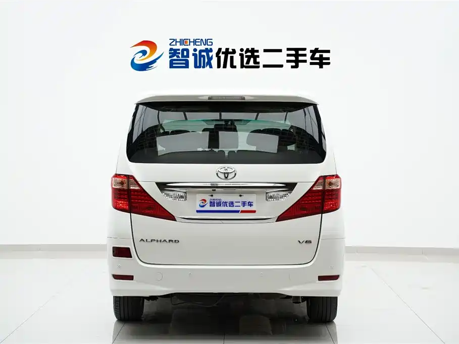 Toyota Alphard 2010 — фото 34