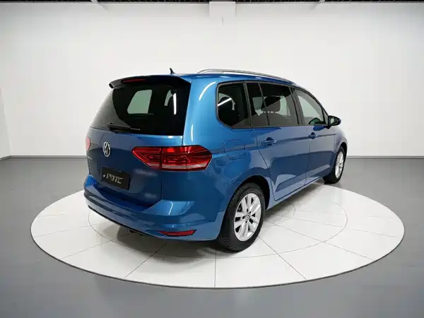 Volkswagen Touran 2016