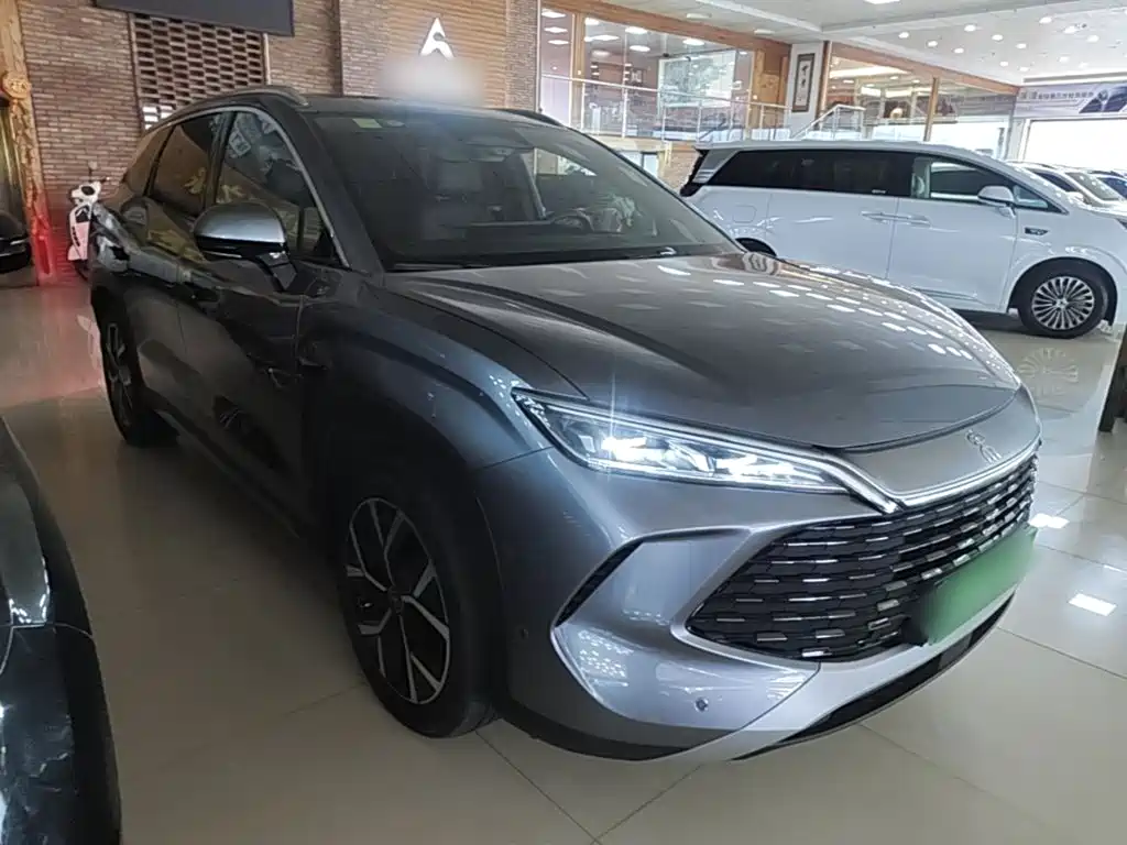 BYD L DM-i 2025 — фото 4