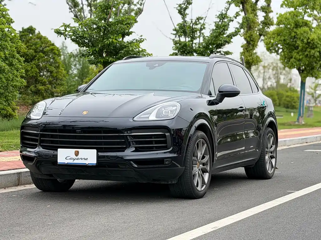Porsche Cayenne 2023 — фото 1