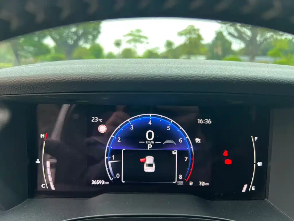 Toyota Camry 2024 — фото 10