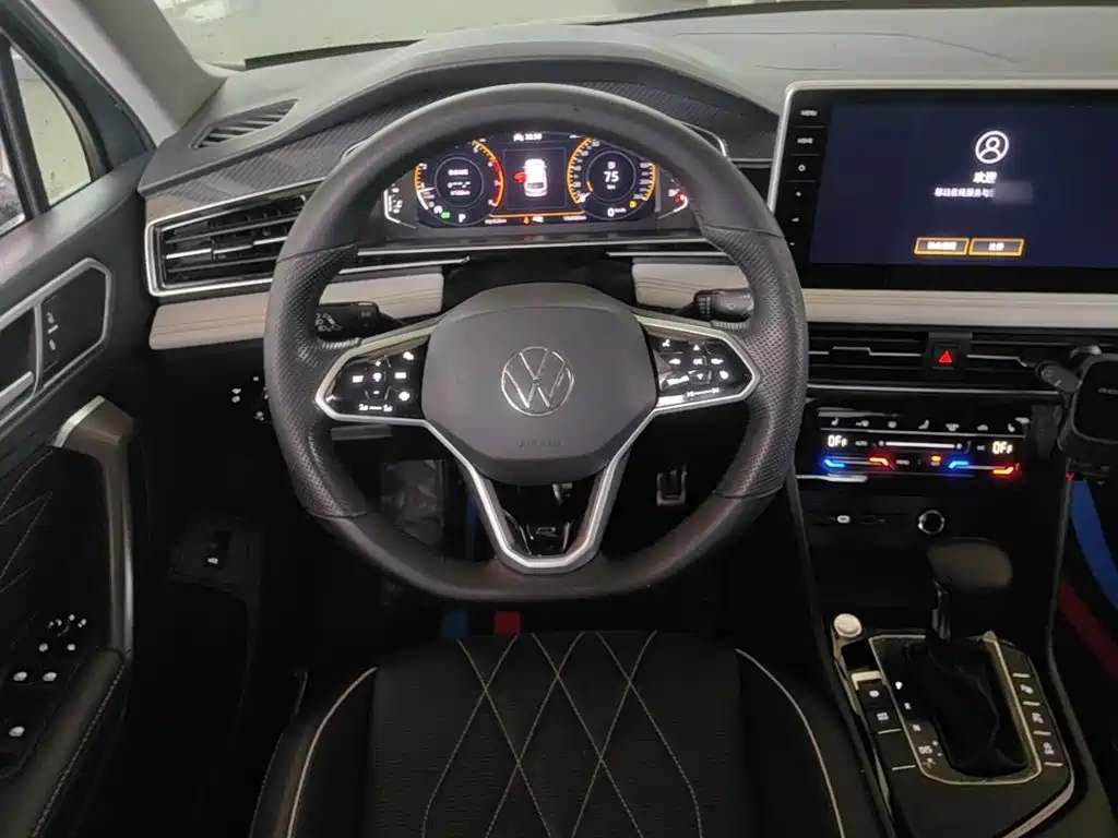 Volkswagen Tiguan L 2022 — фото 11