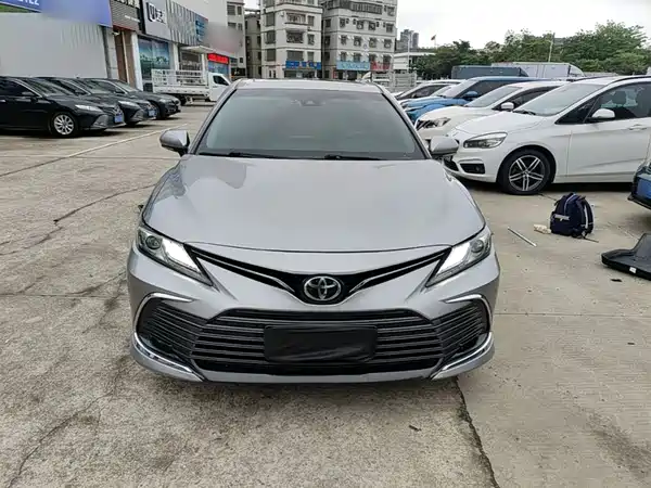 Toyota Camry 2021
