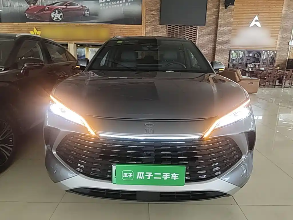 BYD L DM-i 2025 — фото 3