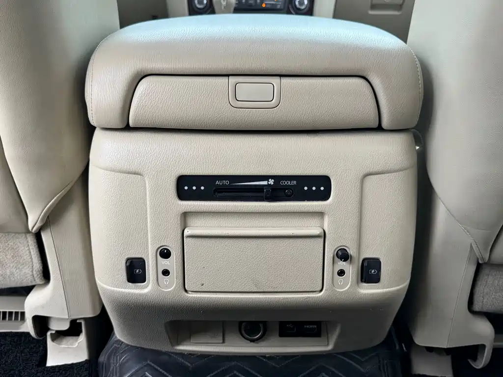 Nissan Patrol 2018 — фото 16
