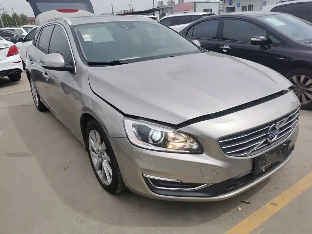 Volvo V60 2015