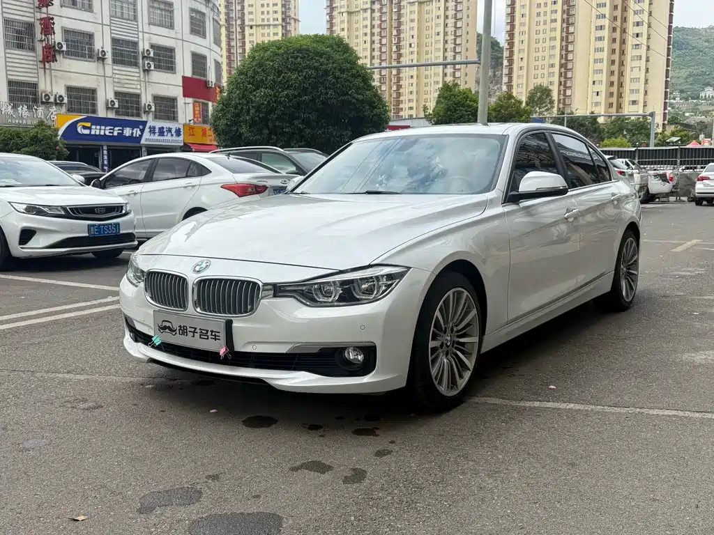 BMW 3 Series 2019 — фото 1