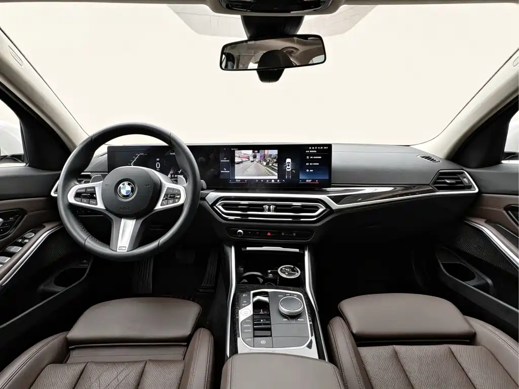 BMW 3 Series 2024 — фото 11