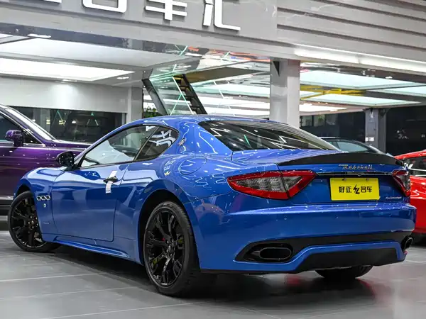 Maserati Granturismo 2013