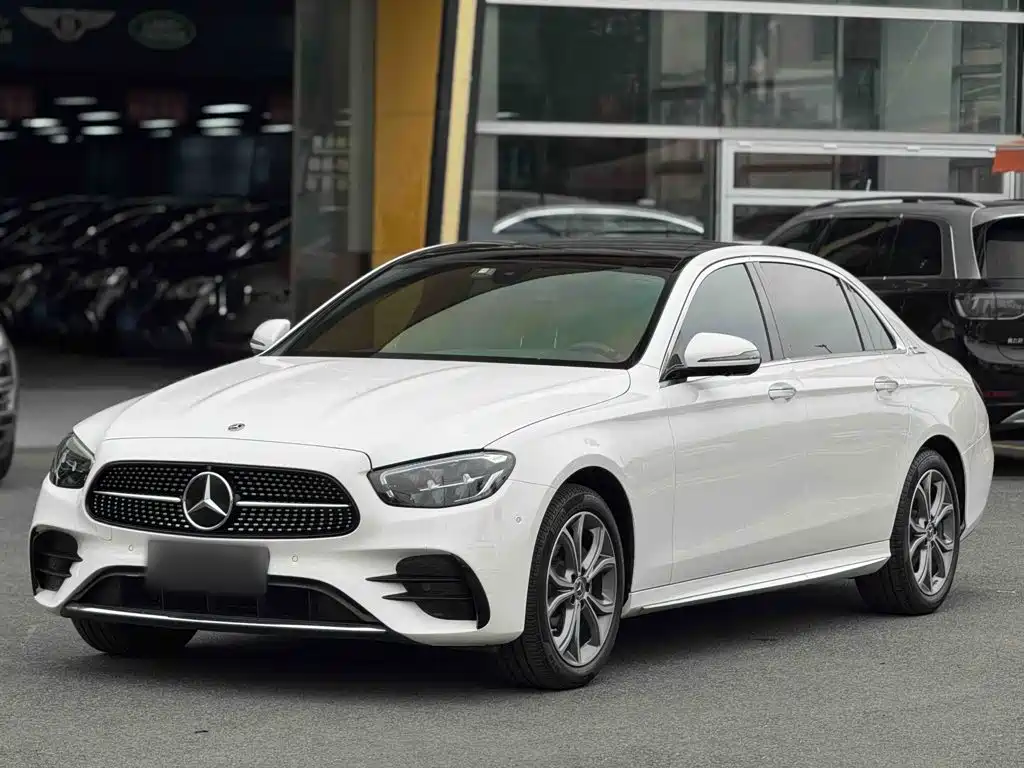 Mercedes-Benz E-Class 2022