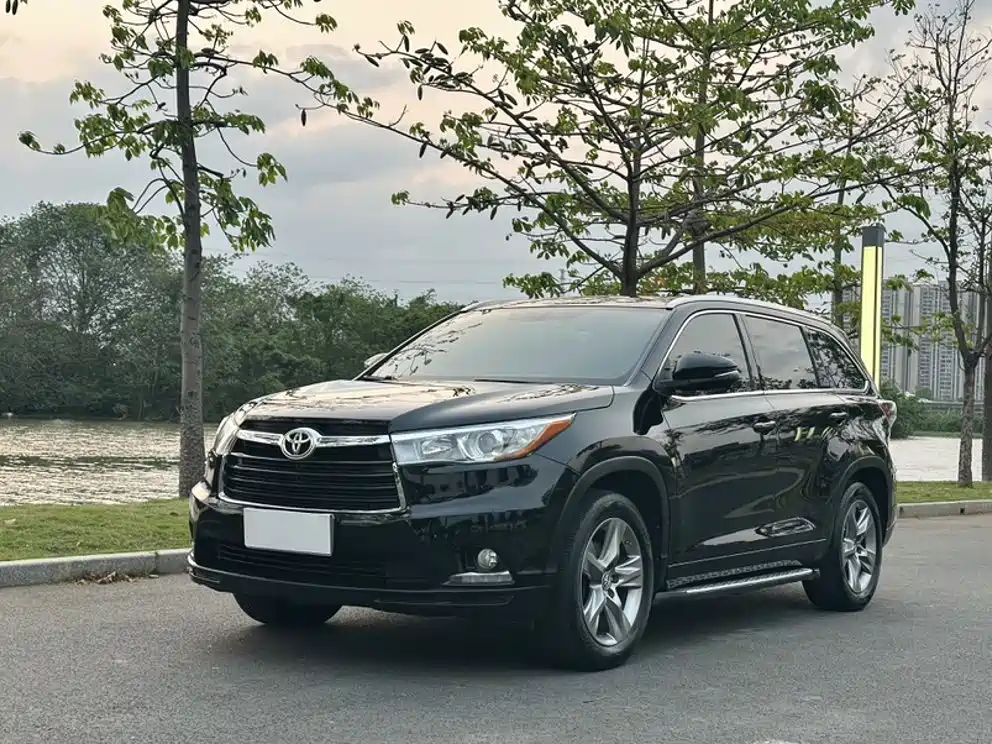Toyota Highlander 2016