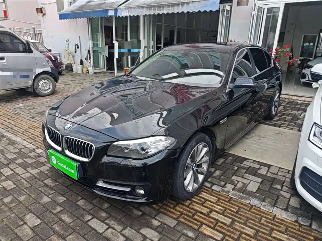 BMW 5 Series 2015 — фото 1
