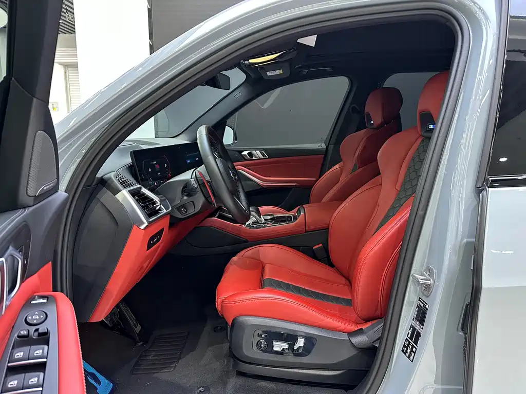 BMW X5 M 2025 — фото 10