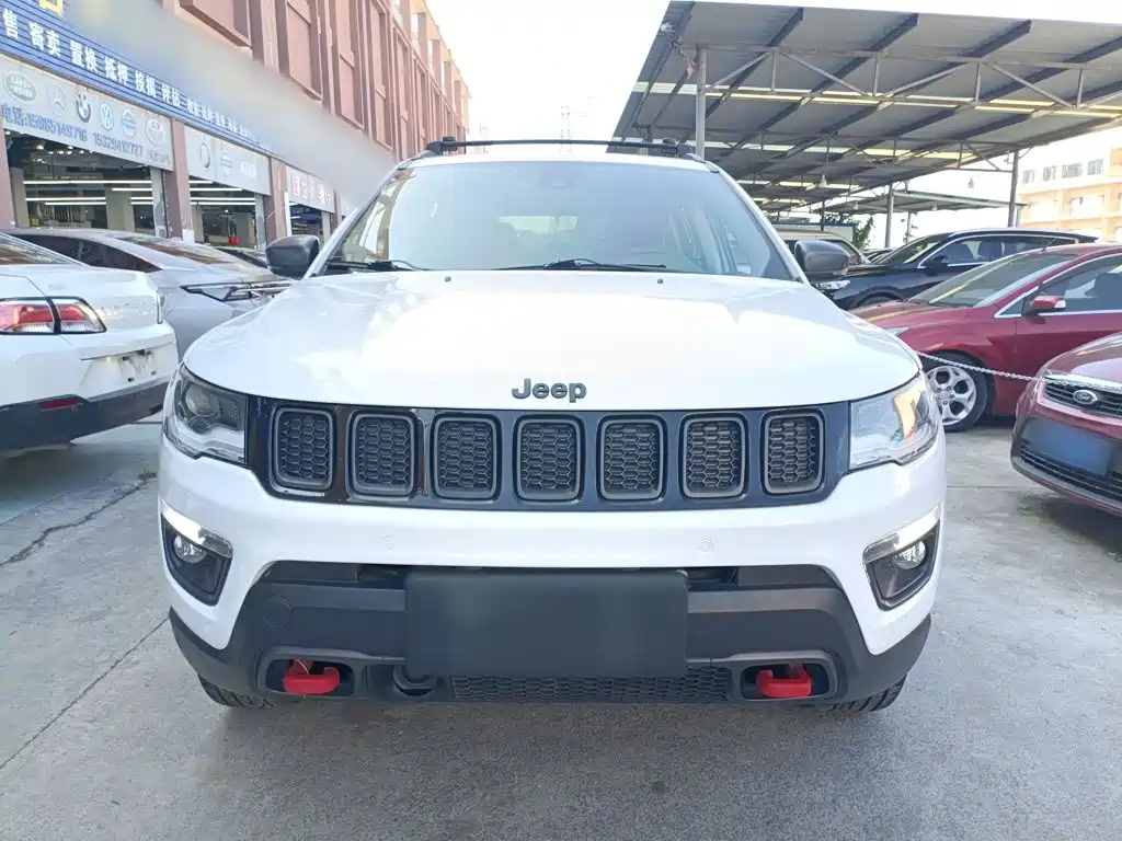 Jeep Compass 2017 — фото 3