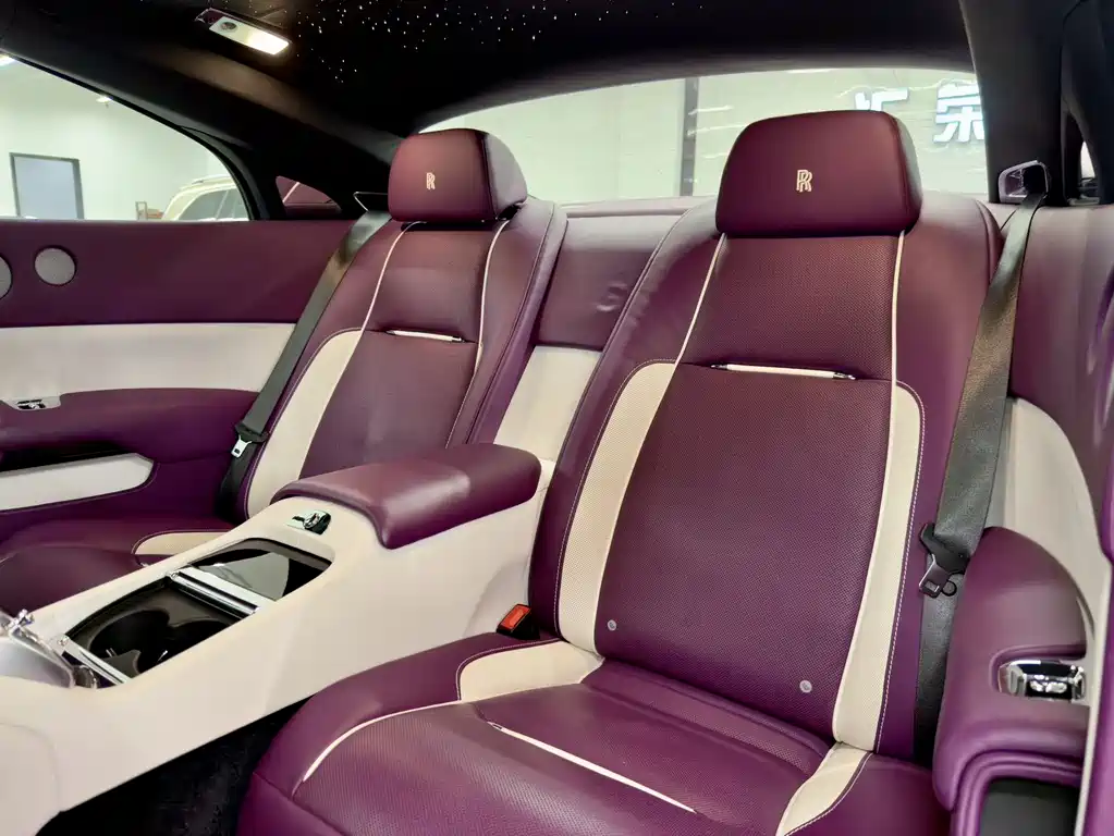 Rolls-Royce Wraith 2019 — фото 11