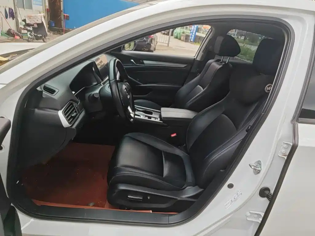 Honda Accord 2022 — фото 15