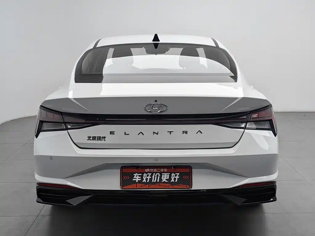 Hyundai Elantra 2021