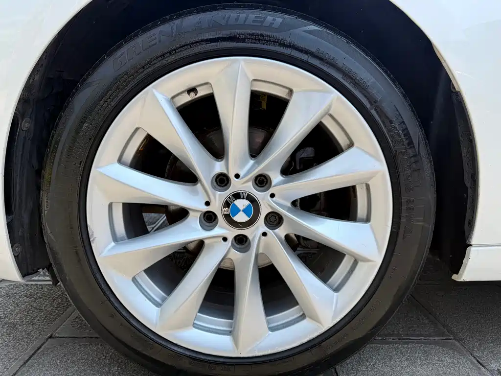 BMW 3 Series GT 2017 — фото 14