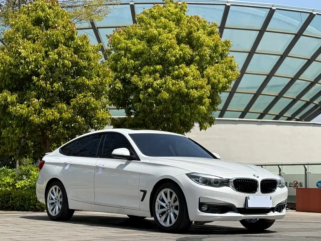 BMW 3 Series GT 2017 — фото 3