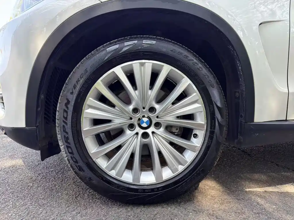 BMW X5 2014 — фото 11