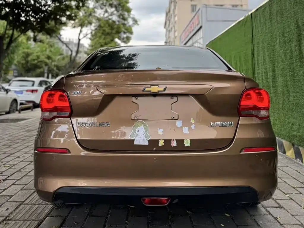 Chevrolet Cavalier 2018 — фото 12