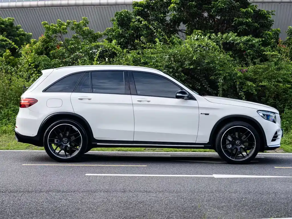 Mercedes-Benz GLC AMG 2020 — фото 4