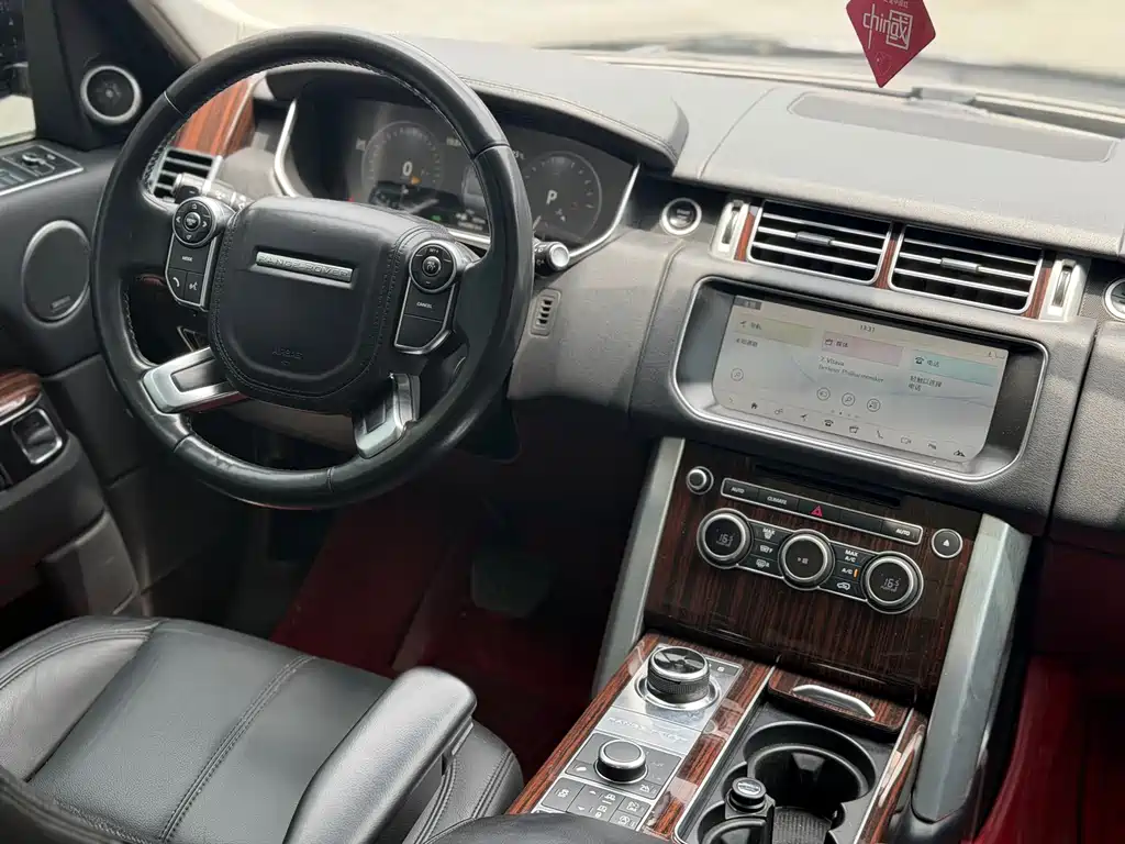 Land Rover Range Rover 2018 — фото 12