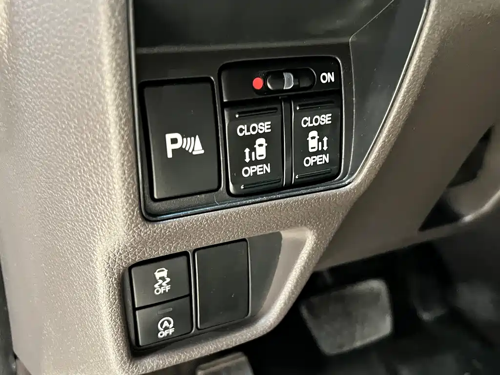 Honda Odyssey 2016 — фото 6