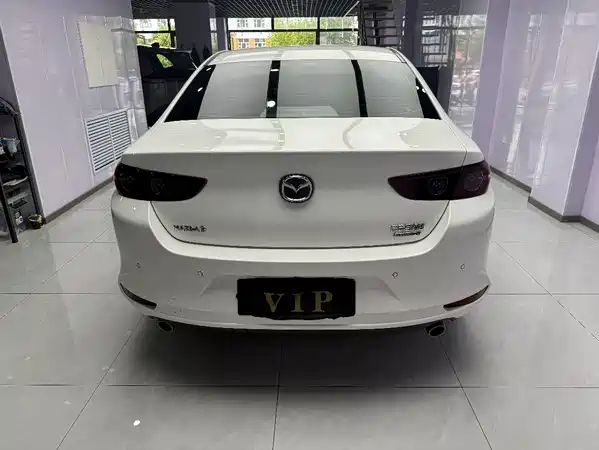 Mazda 3 Axela 2022